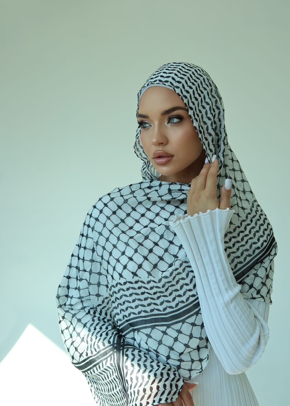 Keffiyeh Modal Hijab - Black Print